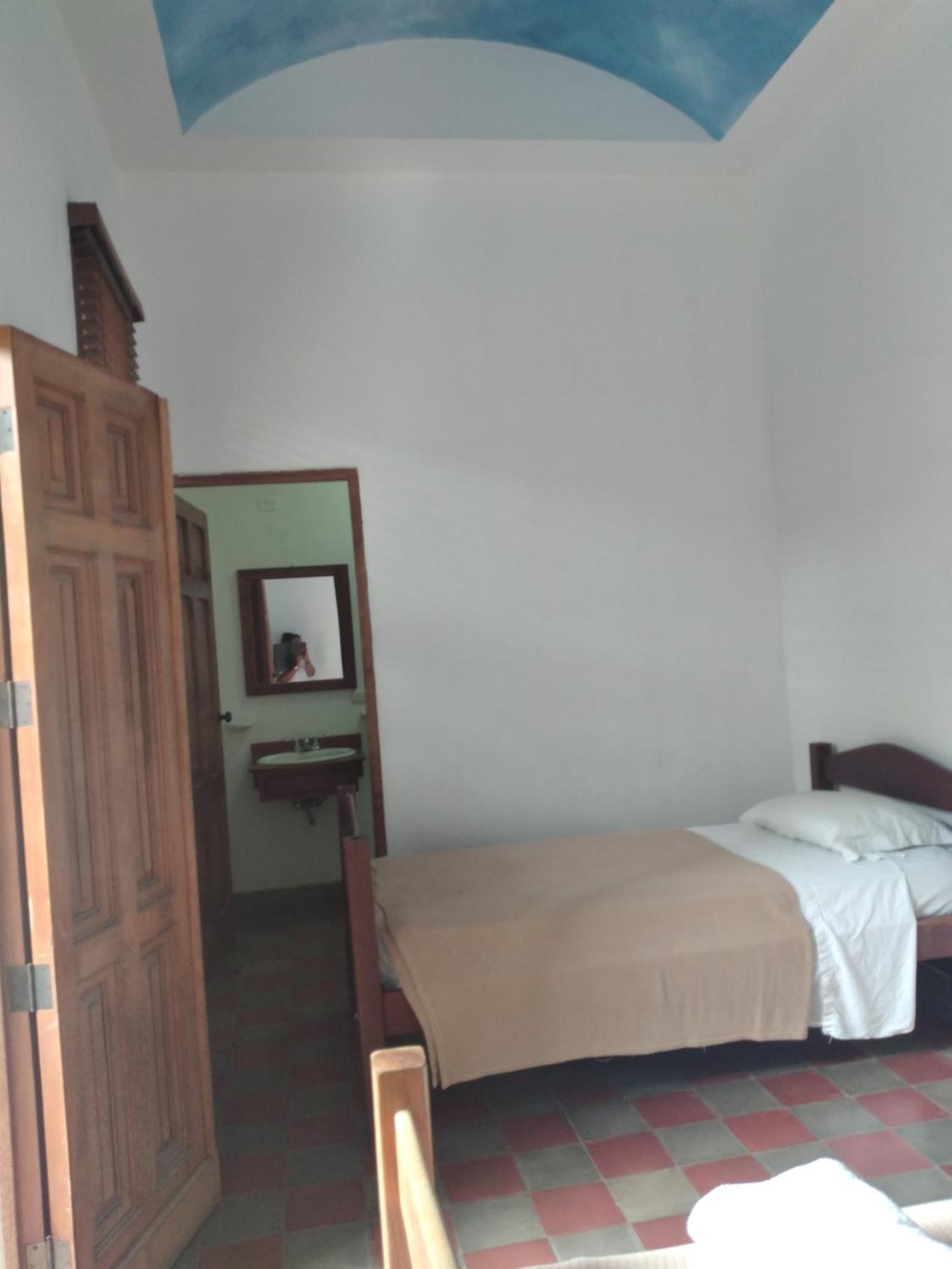 Colonial Victonella Inn Granada