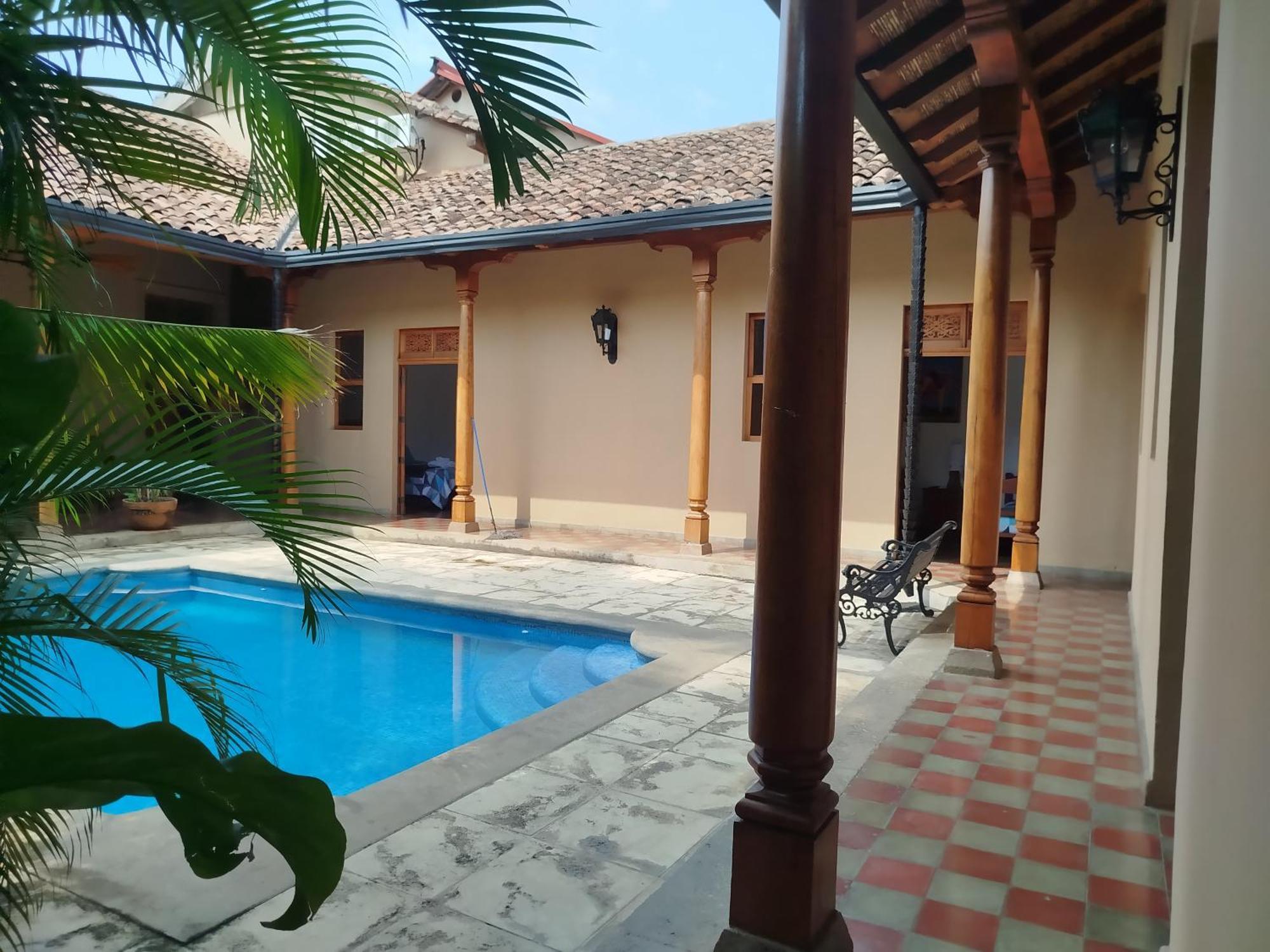 Colonial Victonella 3* Granada